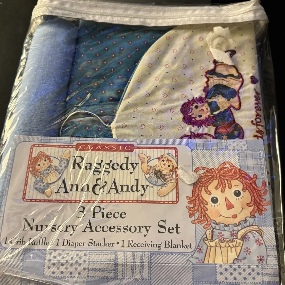 Classic Raggedy Ann & Andy 3-Piece Nursery Accessory Set/boarder/stickers VTG
